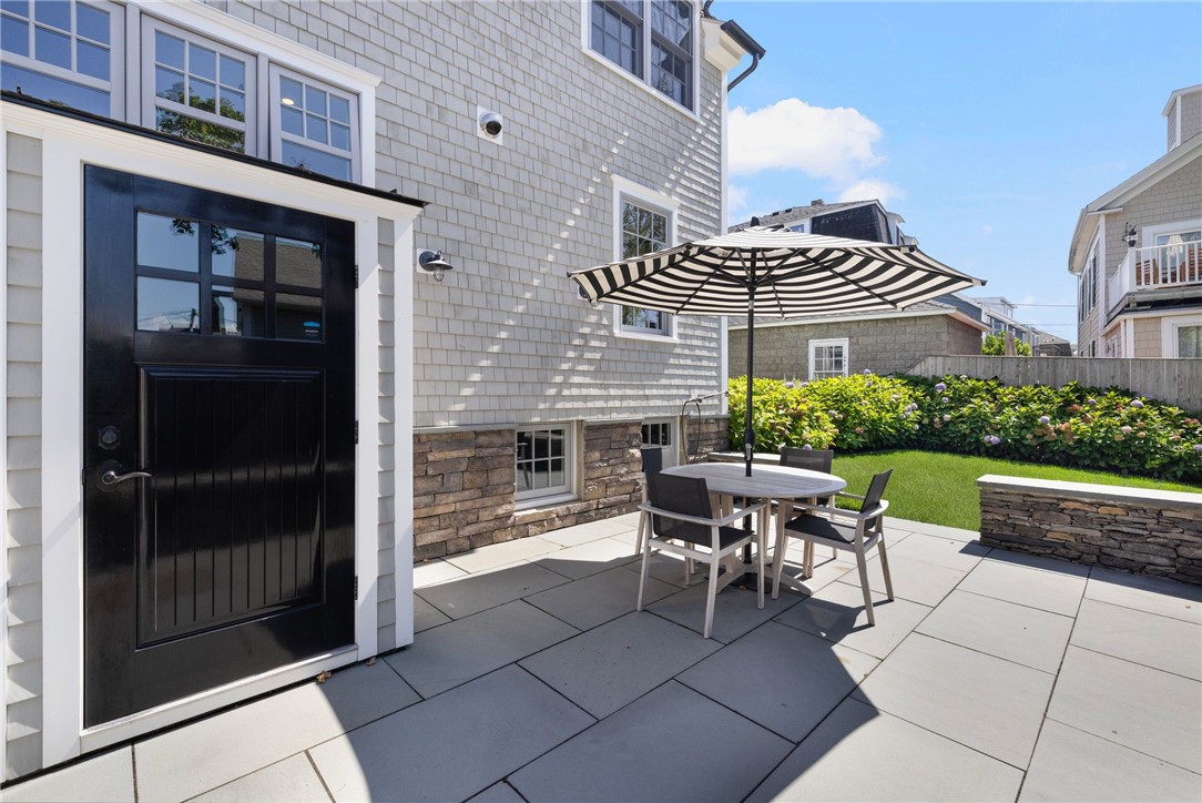 9 Anthony Street Newport, RI 02840 - Photo 39 of 43