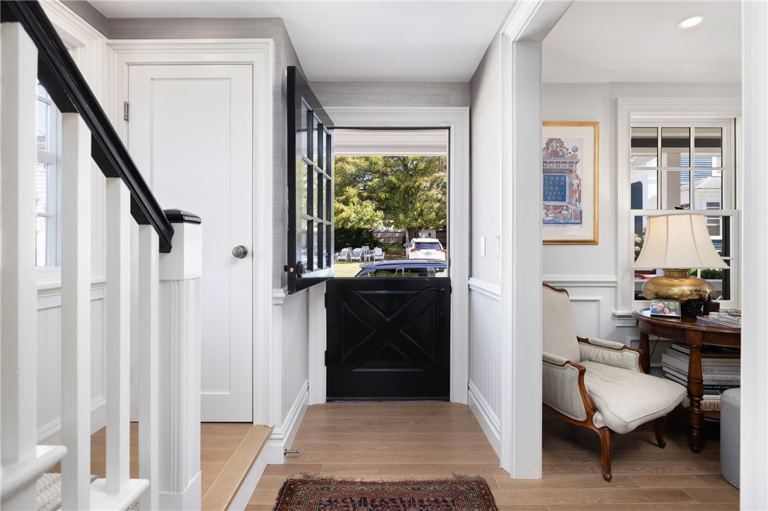 9 Anthony Street Newport, RI 02840 - Photo 5 of 43