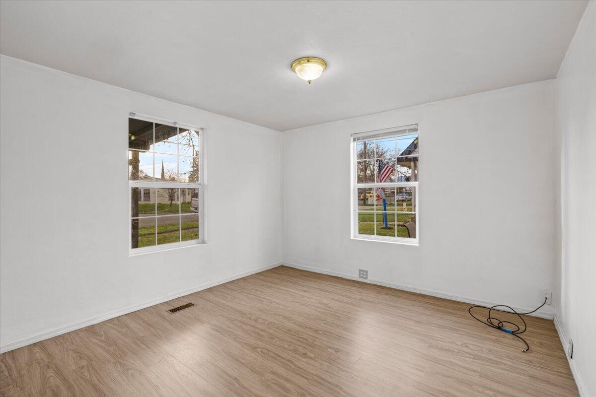 415 Summit Avenue Medford, OR 97501 - Photo 14 of 43 12-CI_0596