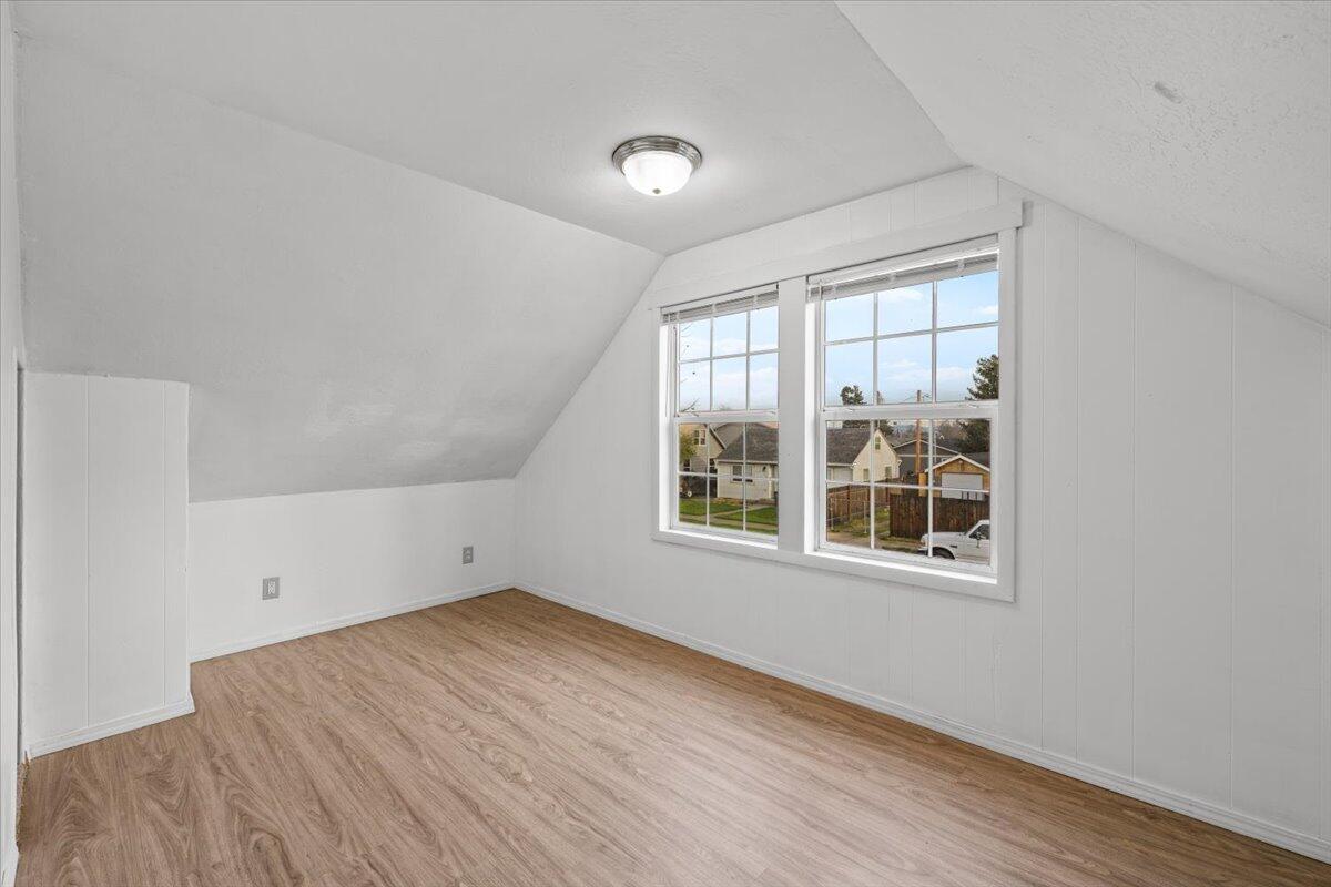 415 Summit Avenue Medford, OR 97501 - Photo 18 of 43 16-CI_0616