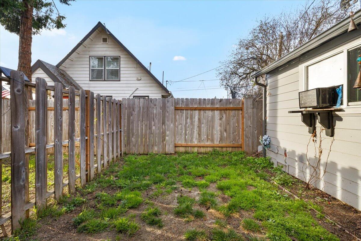 415 Summit Avenue Medford, OR 97501 - Photo 31 of 43 27-CI_0670