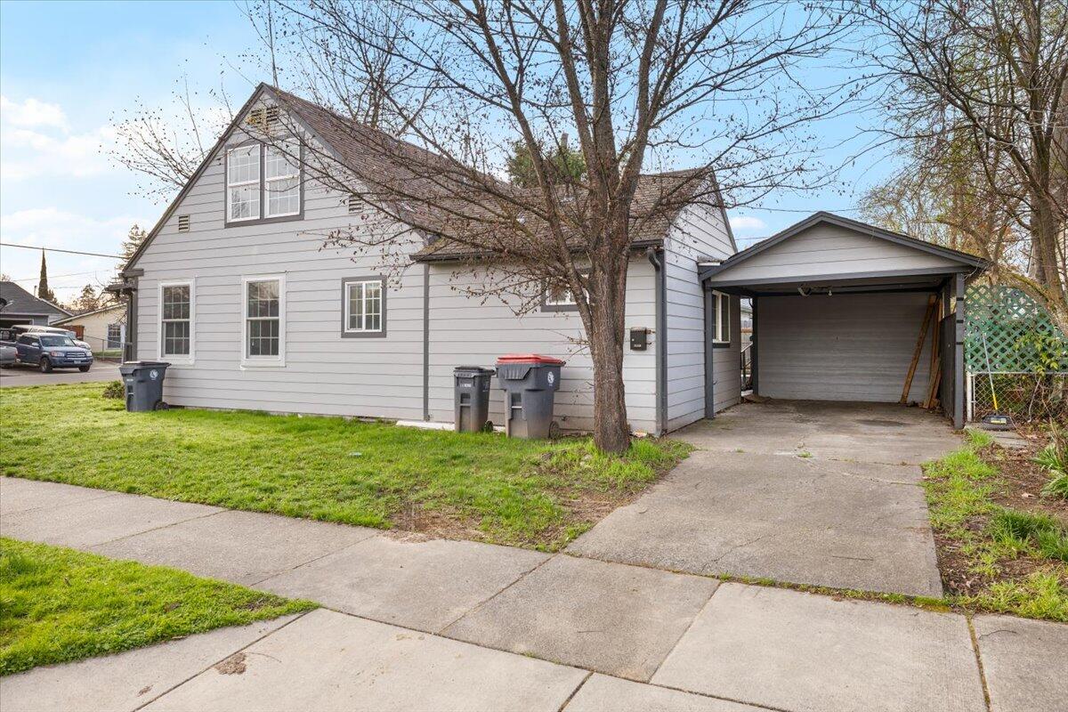415 Summit Avenue Medford, OR 97501 - Photo 32 of 43 20-CI_0635