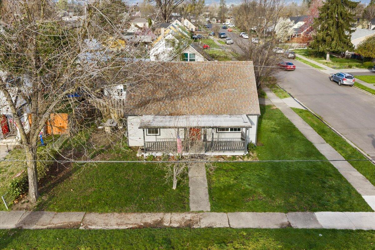 415 Summit Avenue Medford, OR 97501 - Photo 33 of 43 28-DJI_20260316085456_0003_D