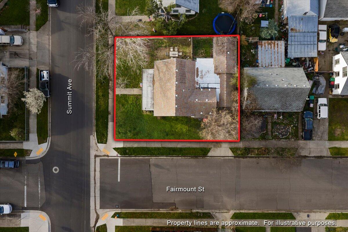 415 Summit Avenue Medford, OR 97501 - Photo 37 of 43 32-DJI_20260316085557_0012_D - LINES