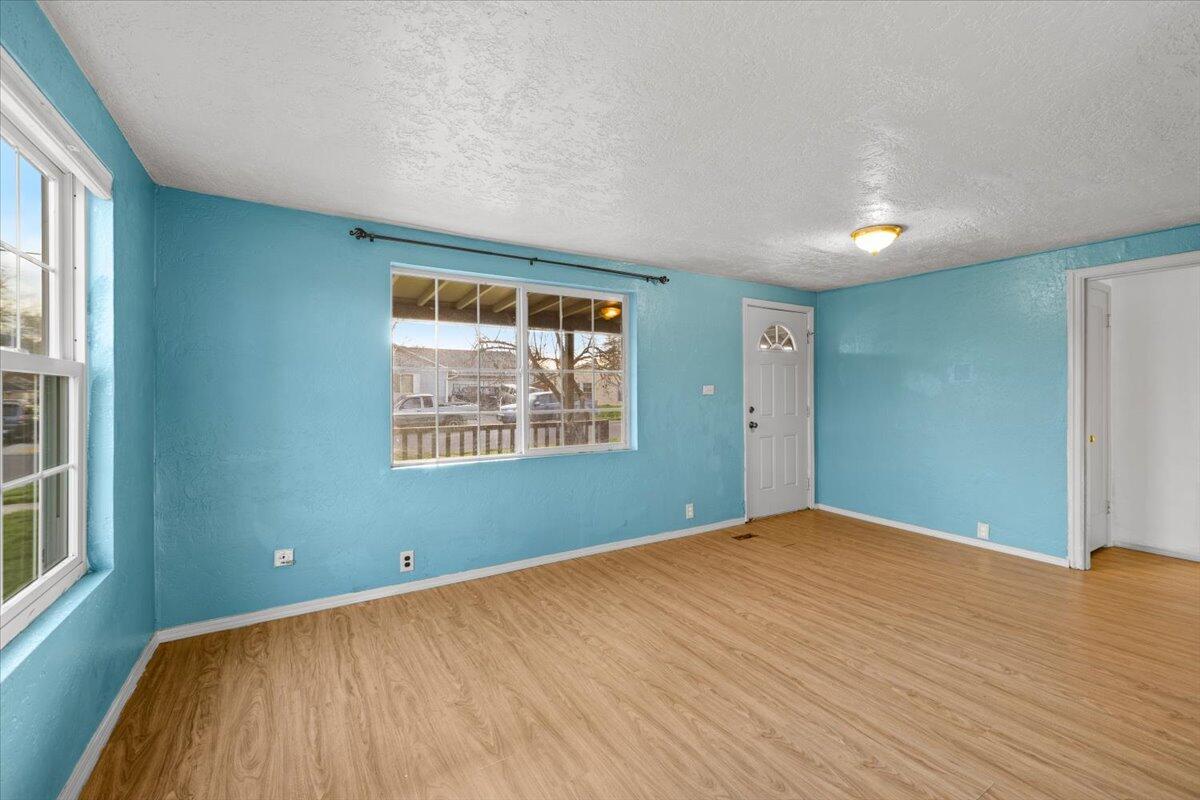 415 Summit Avenue Medford, OR 97501 - Photo 9 of 43 07-CI_0571