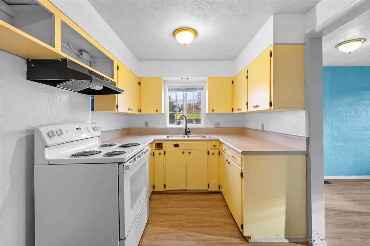 415 Summit Avenue Medford, OR 97501 - Photo 10 of 43 08-CI_0576
