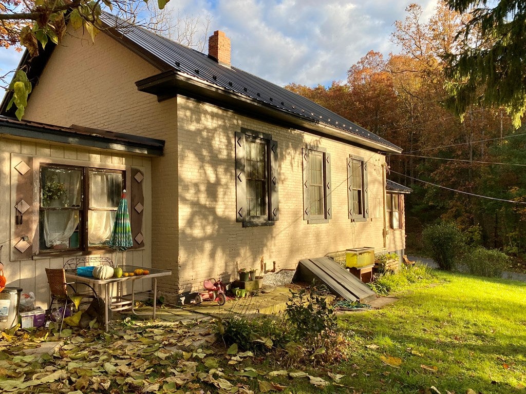 16671 Gilbo Road Shirleysburg, PA 17260 - Photo 4 of 23 Gallery Image 4