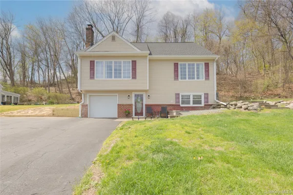$699,900 | 40 Graney Court, Pearl River, NY 10965