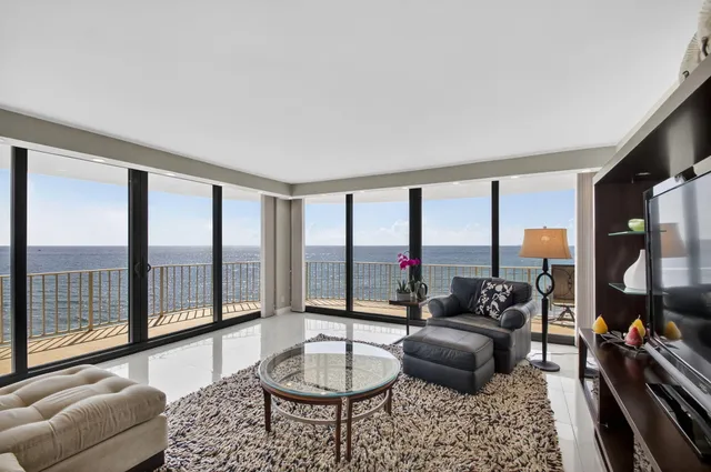 $20,000 | 3400 South Ocean Boulevard, Unit 5D1, Palm Beach, FL 33480