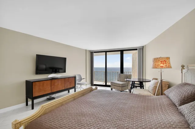 $20,000 | 3400 South Ocean Boulevard, Unit 5D1, Palm Beach, FL 33480