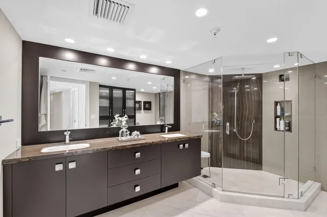 $20,000 | 3400 South Ocean Boulevard, Unit 5D1, Palm Beach, FL 33480