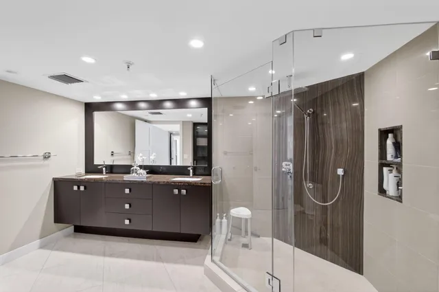 $20,000 | 3400 South Ocean Boulevard, Unit 5D1, Palm Beach, FL 33480