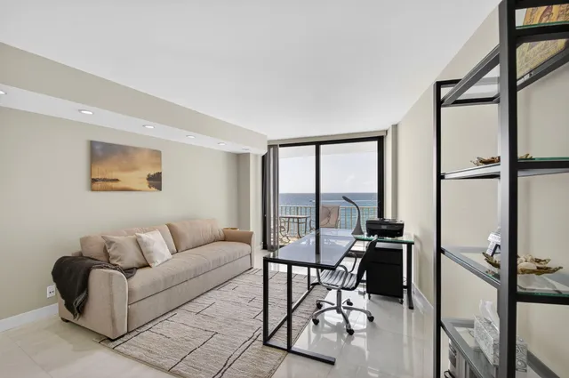 $20,000 | 3400 South Ocean Boulevard, Unit 5D1, Palm Beach, FL 33480