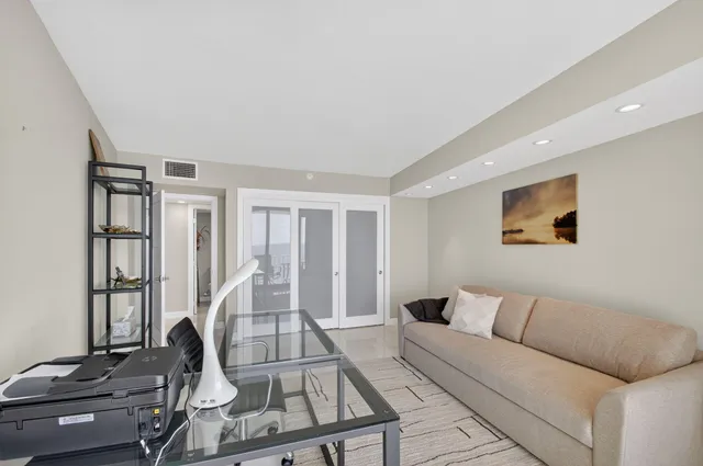 $20,000 | 3400 South Ocean Boulevard, Unit 5D1, Palm Beach, FL 33480