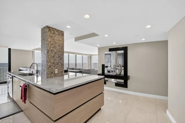 $20,000 | 3400 South Ocean Boulevard, Unit 5D1, Palm Beach, FL 33480