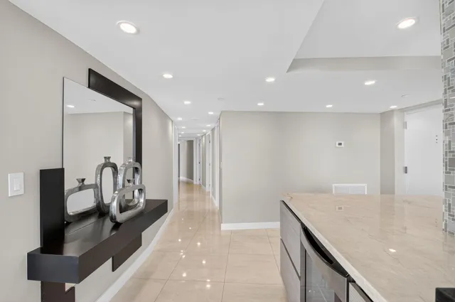 $20,000 | 3400 South Ocean Boulevard, Unit 5D1, Palm Beach, FL 33480