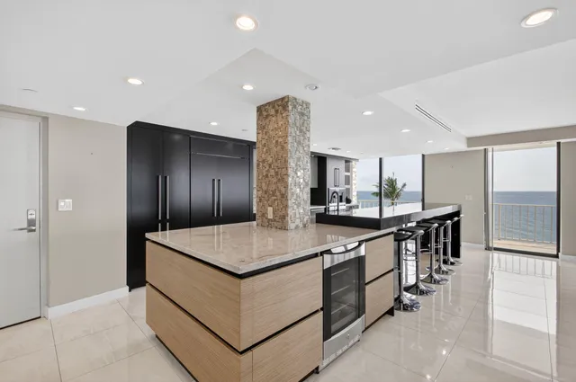 $20,000 | 3400 South Ocean Boulevard, Unit 5D1, Palm Beach, FL 33480