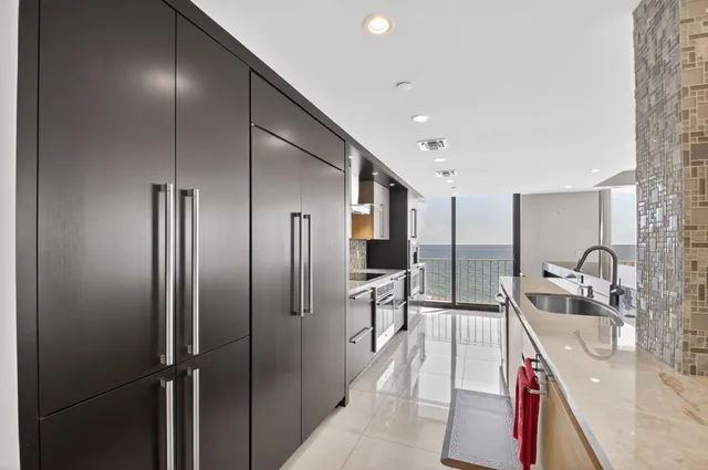 $20,000 | 3400 South Ocean Boulevard, Unit 5D1, Palm Beach, FL 33480