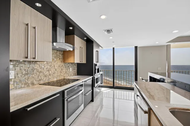 $20,000 | 3400 South Ocean Boulevard, Unit 5D1, Palm Beach, FL 33480