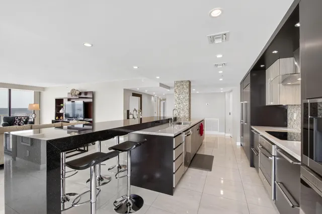 $20,000 | 3400 South Ocean Boulevard, Unit 5D1, Palm Beach, FL 33480