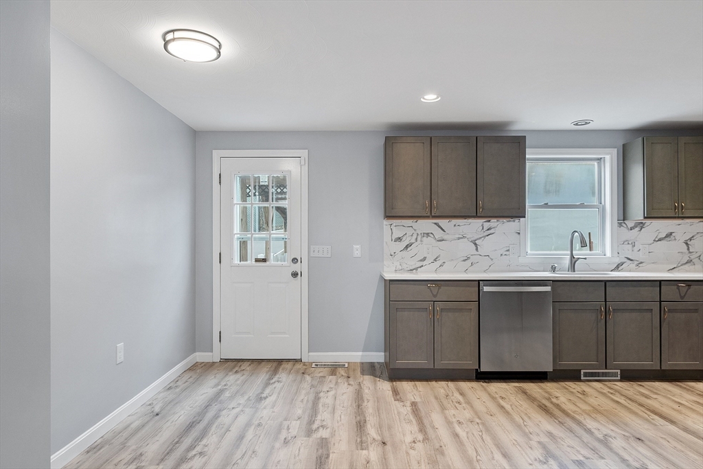 4 Moran Court, Unit 4 Lawrence, MA 01841 - Photo 11 of 38