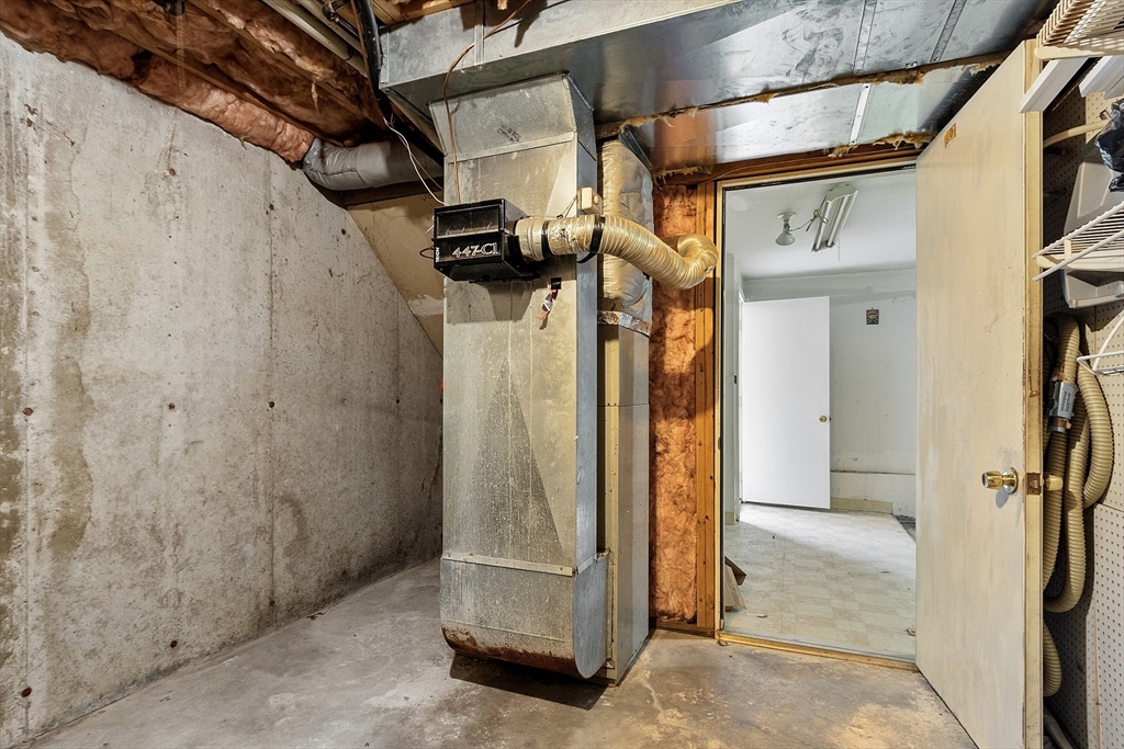 4 Moran Court, Unit 4 Lawrence, MA 01841 - Photo 34 of 38