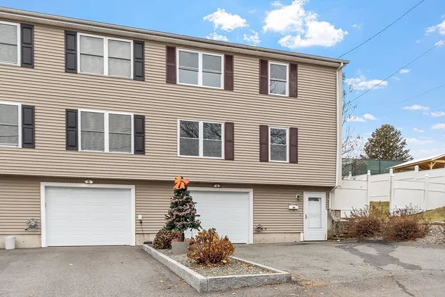 $2,750 | 4 Moran Court, Unit 4, Lawrence, MA 01841