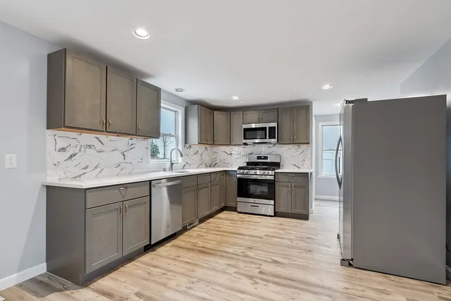 $2,750 | 4 Moran Court, Unit 4, Lawrence, MA 01841