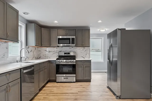 $2,750 | 4 Moran Court, Unit 4, Lawrence, MA 01841