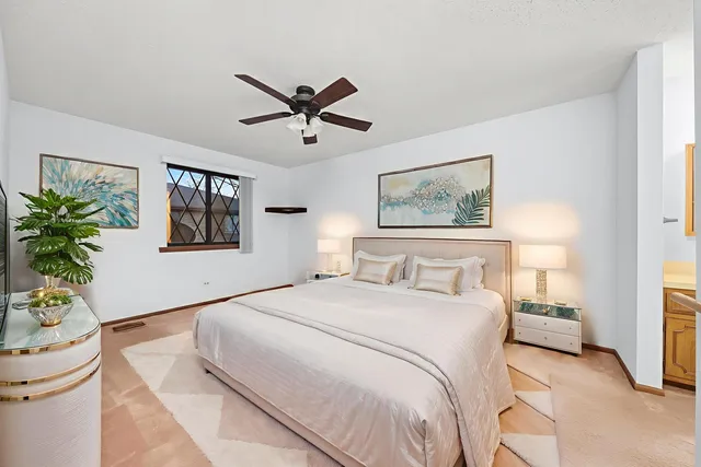 $285,000 | 920 Winter Park Drive, New Lenox, IL 60451