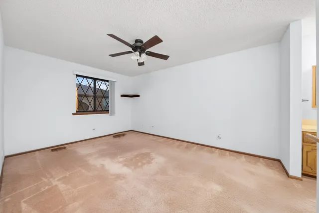 $285,000 | 920 Winter Park Drive, New Lenox, IL 60451