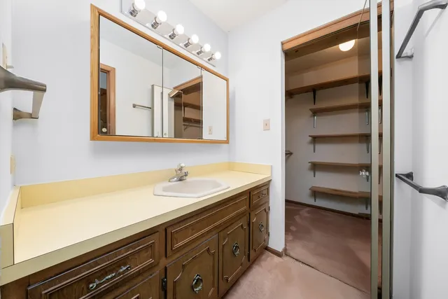 $285,000 | 920 Winter Park Drive, New Lenox, IL 60451