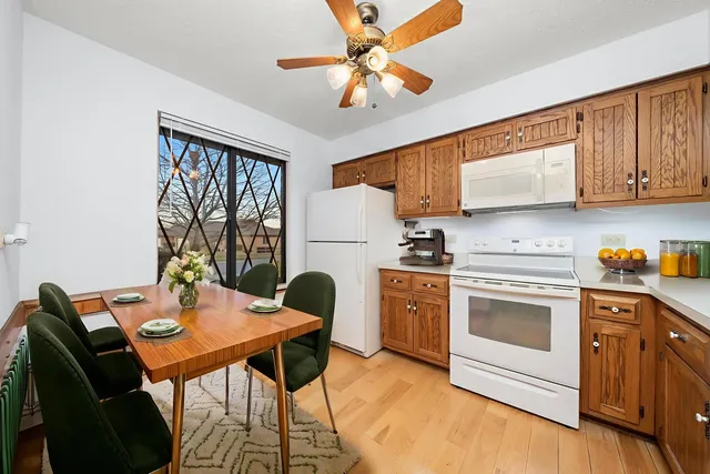 $285,000 | 920 Winter Park Drive, New Lenox, IL 60451