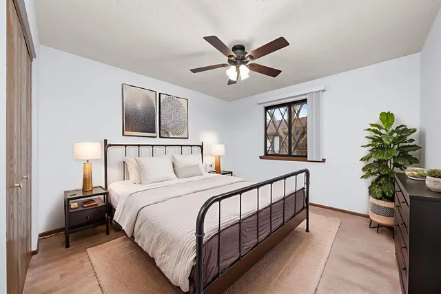 $285,000 | 920 Winter Park Drive, New Lenox, IL 60451