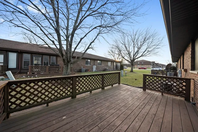 $285,000 | 920 Winter Park Drive, New Lenox, IL 60451