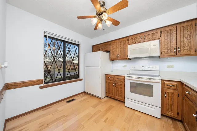 $285,000 | 920 Winter Park Drive, New Lenox, IL 60451