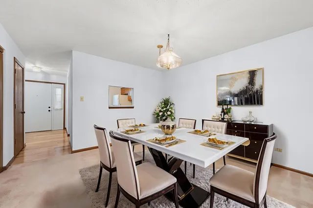 $285,000 | 920 Winter Park Drive, New Lenox, IL 60451