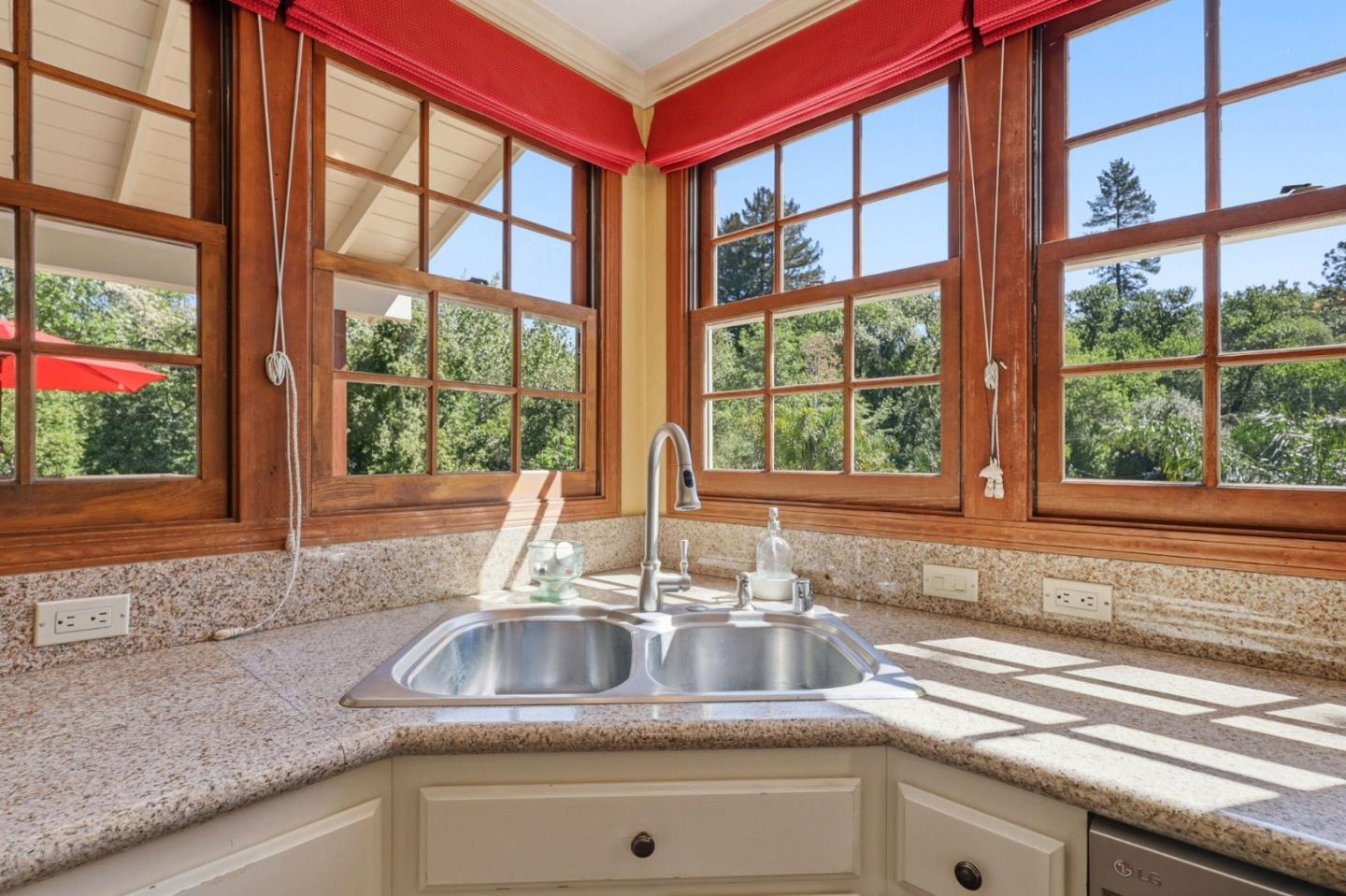 135 Rancho Rio Avenue Ben Lomond, CA 95005 - Photo 11 of 38