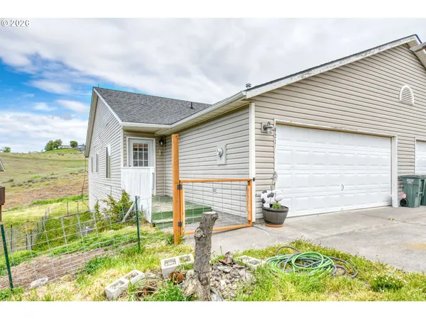 $219,900 | 921 Southwest Nye Avenue, Pendleton, OR 97801