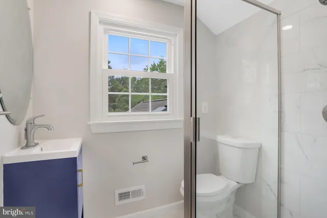 $4,000 | 6916 Columbia Drive, Alexandria, VA 22307