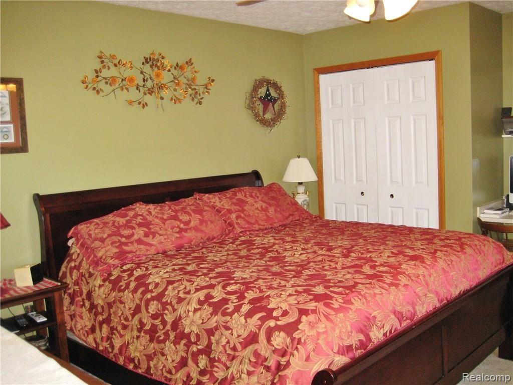 9415 North Robb Road Fowlerville, MI 48836 - Photo 10 of 31 IMG_1682.JPG