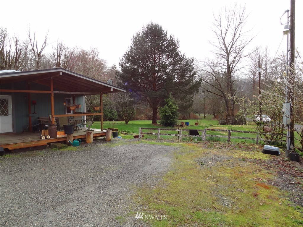 5771 Schornbush Road Deming, WA 98244 - Photo 2 of 15