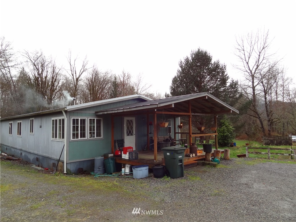 5771 Schornbush Road Deming, WA 98244 - Photo 3 of 15