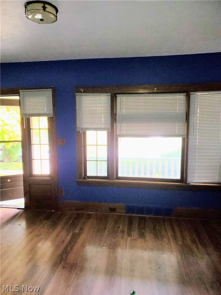 3584 Bosworth Road Cleveland, OH 44111 - Photo 2 of 10 Gallery Image 2