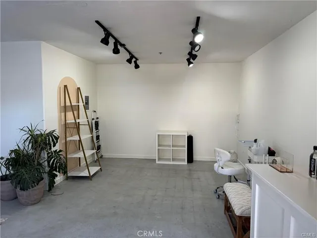 $1,000 | 2011 South El Camino Real, Unit D, San Clemente, CA 92672
