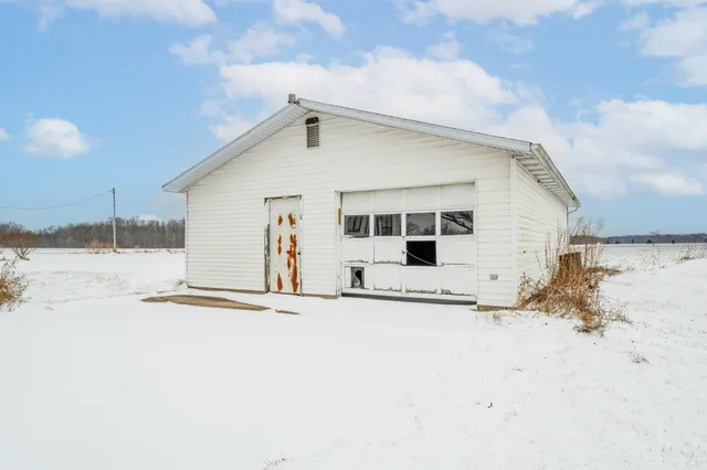 $295,000 | 17383 South Basswood Road, Three Oaks, MI 49128