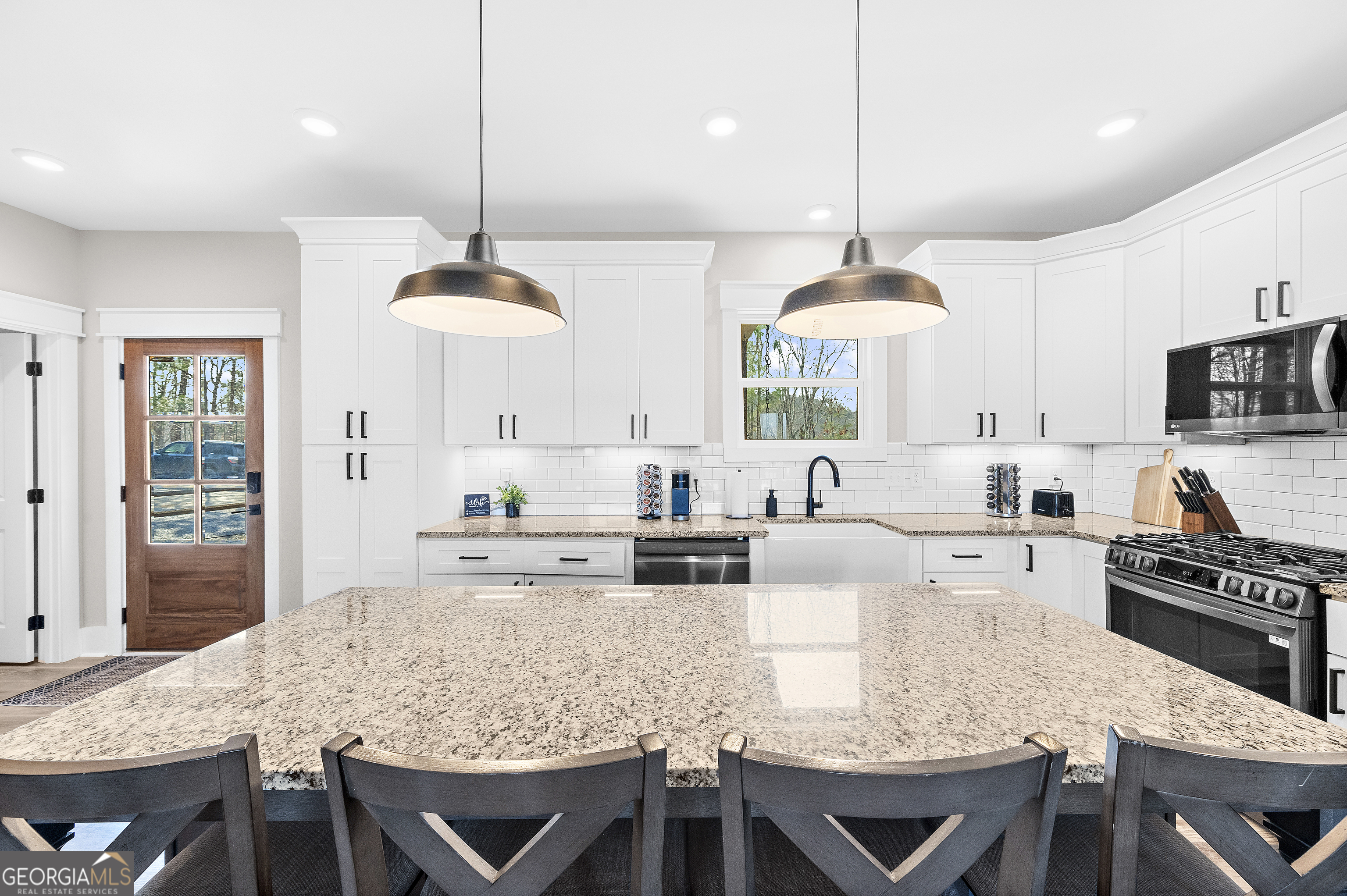 921 Aurora Lane Ranger, GA 30734 - Photo 14 of 60