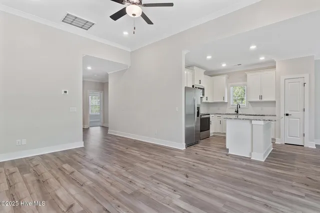 $378,900 | 178 Umbrella Palm Drive, Hampstead, NC 28443