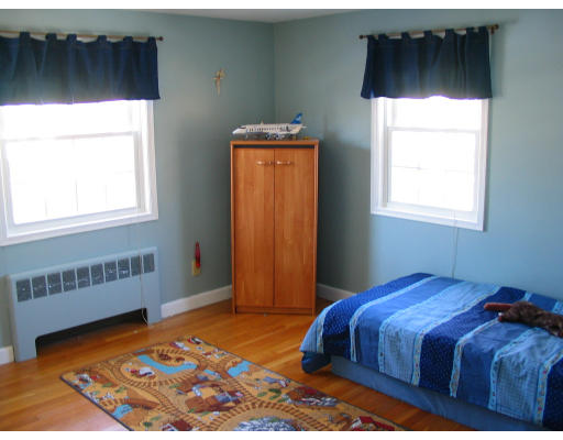 7 Taylor Road Milton, MA 02186 - Photo 8 of 12