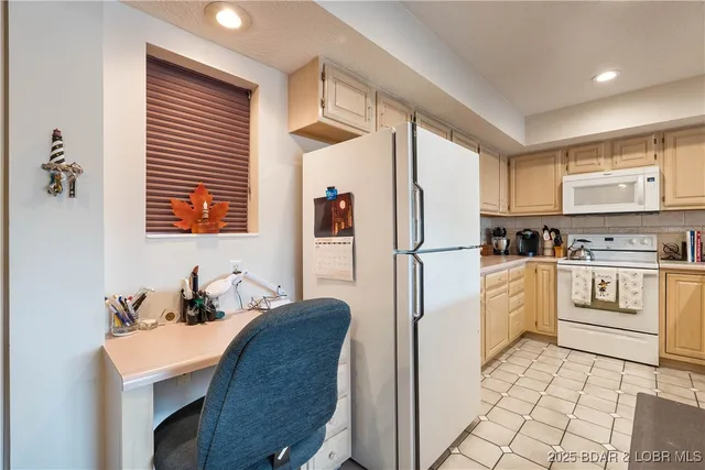 $398,523 | 106 Falls Point Drive, Unit 3C, Lake Ozark, MO 65049